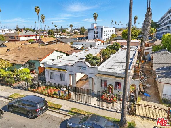 924 W 82nd Street, Los Angeles CA 90044