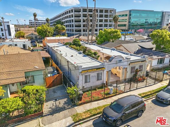 924 W 82nd Street, Los Angeles CA 90044