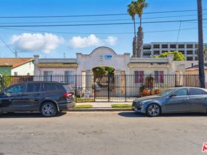 924 W 82nd Street, Los Angeles CA 90044