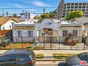 924 W 82nd Street, Los Angeles CA 90044
