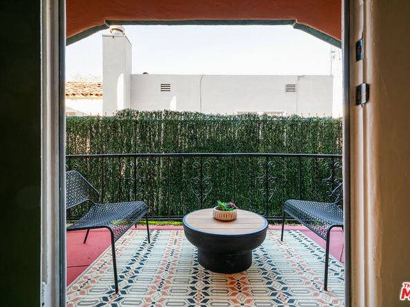 1568 S Hayworth Avenue, Los Angeles CA 90035