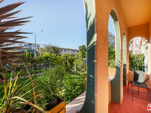 1568 S Hayworth Avenue, Los Angeles CA 90035