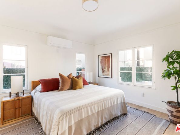 1568 S Hayworth Avenue, Los Angeles CA 90035