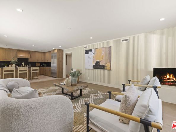 11268 Dona Lola Drive, Studio City CA 91604