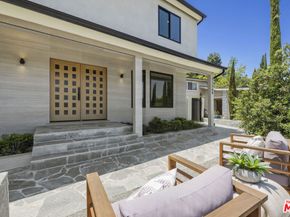 11268 Dona Lola Drive, Studio City CA 91604