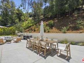 11268 Dona Lola Drive, Studio City CA 91604
