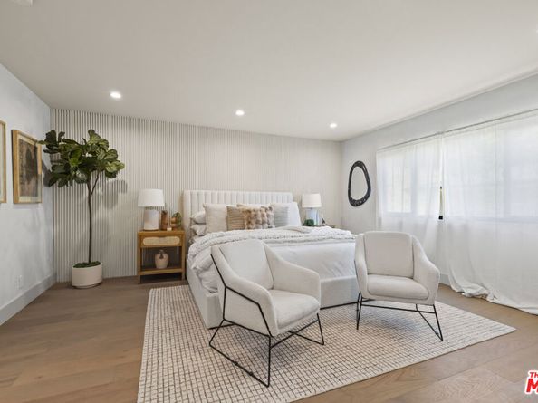 11268 Dona Lola Drive, Studio City CA 91604