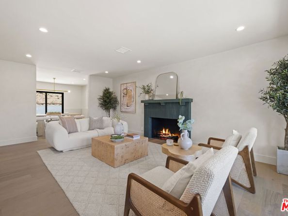 11268 Dona Lola Drive, Studio City CA 91604