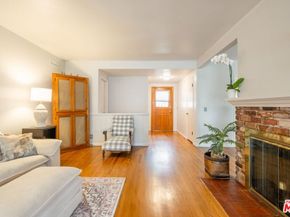 10725 S 8th Avenue, Inglewood CA 90303