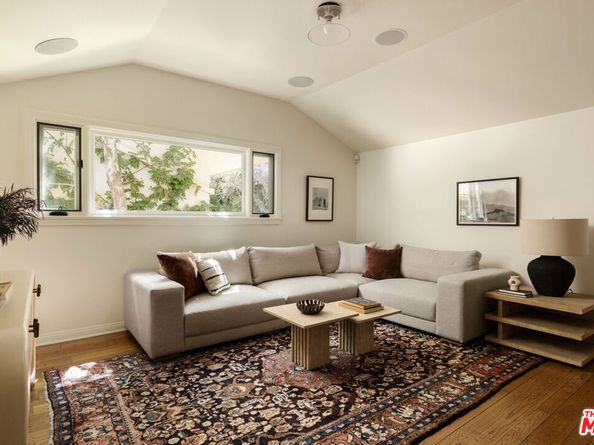 1296 Capri Drive, Pacific Palisades CA 90272