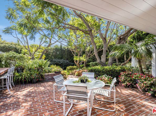 1296 Capri Drive, Pacific Palisades CA 90272