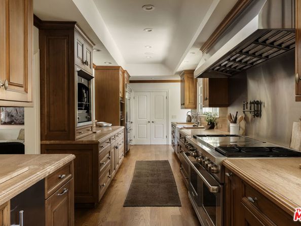 1296 Capri Drive, Pacific Palisades CA 90272