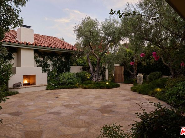 1296 Capri Drive, Pacific Palisades CA 90272