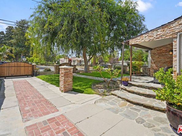 5324 Irvine Avenue, Valley Village CA 91601