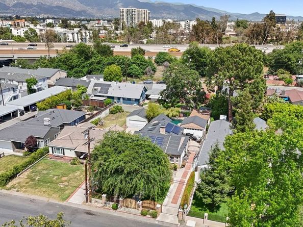5324 Irvine Avenue, Valley Village CA 91601