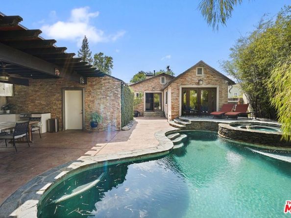 5324 Irvine Avenue, Valley Village CA 91601