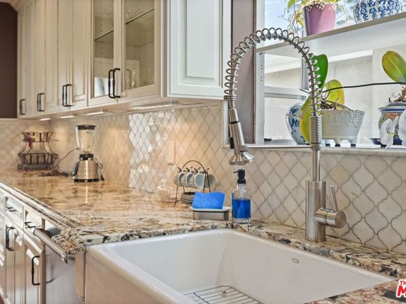 5324 Irvine Avenue, Valley Village CA 91601
