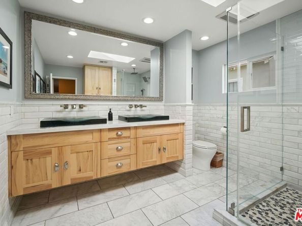 5324 Irvine Avenue, Valley Village CA 91601