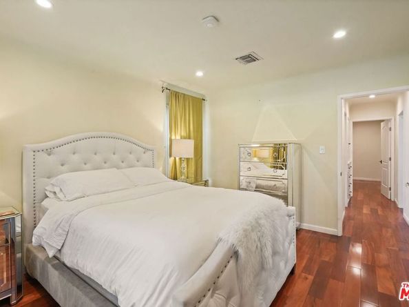 5324 Irvine Avenue, Valley Village CA 91601