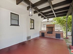 160 S Poinsettia Place, Los Angeles CA 90036