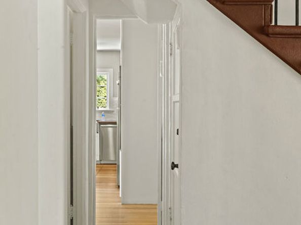 160 S Poinsettia Place, Los Angeles CA 90036