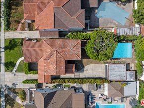 160 S Poinsettia Place, Los Angeles CA 90036