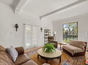 160 S Poinsettia Place, Los Angeles CA 90036