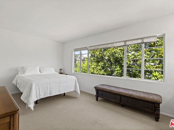 160 S Poinsettia Place, Los Angeles CA 90036