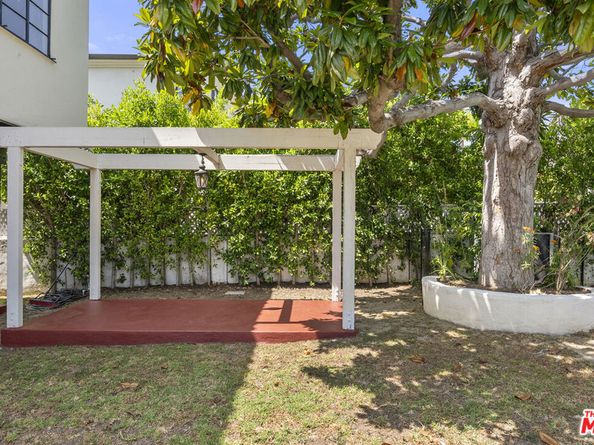 160 S Poinsettia Place, Los Angeles CA 90036