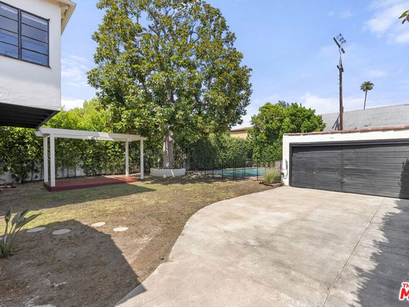160 S Poinsettia Place, Los Angeles CA 90036