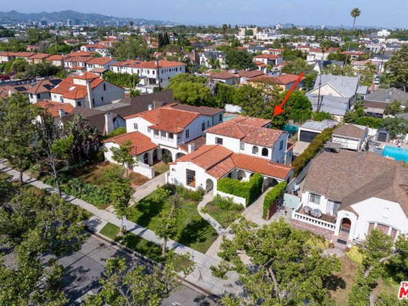 160 S Poinsettia Place, Los Angeles CA 90036
