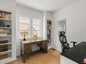 160 S Poinsettia Place, Los Angeles CA 90036