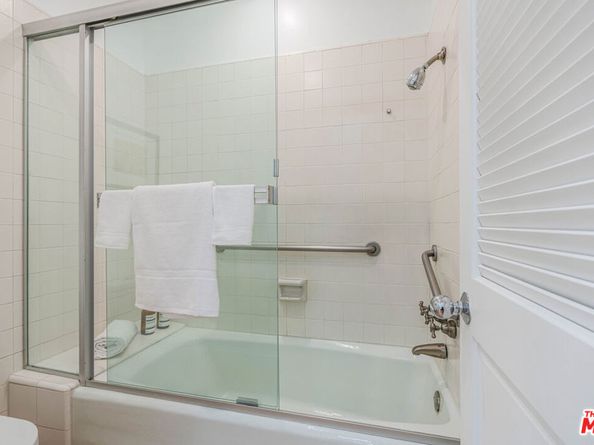 8380 Waring Avenue 308, West Hollywood CA 90069