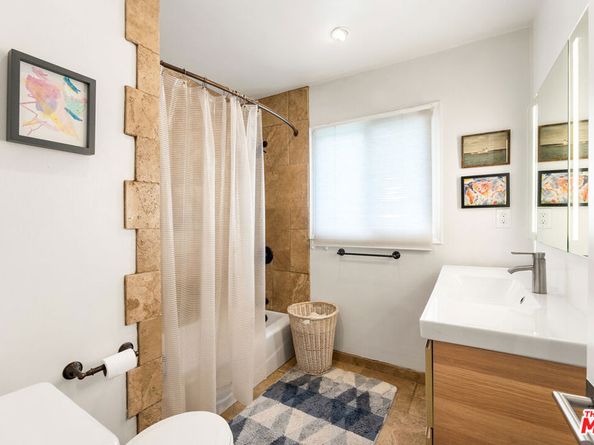 2316 Laurelmont Place, Los Angeles CA 90046