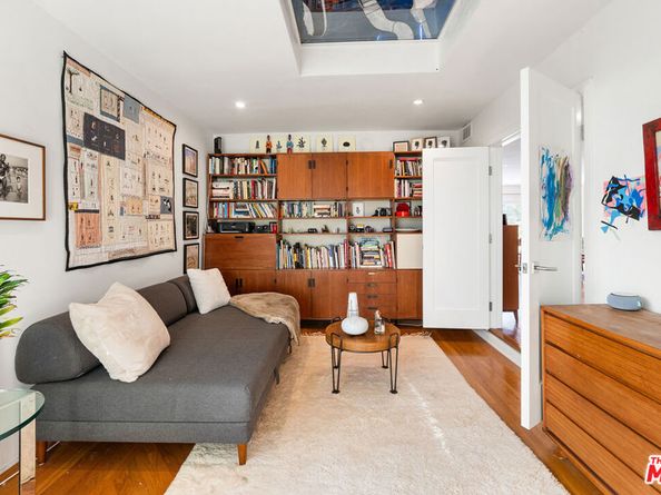 2316 Laurelmont Place, Los Angeles CA 90046