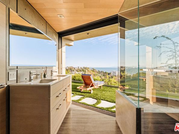 467 Paseo Miramar, Pacific Palisades CA 90272