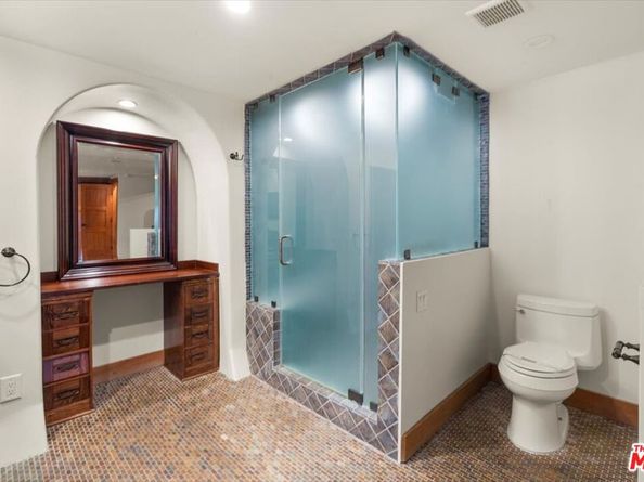 720 N La Fayette Park Place, Los Angeles CA 90026