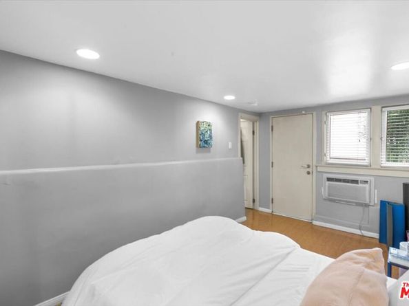 720 N La Fayette Park Place, Los Angeles CA 90026