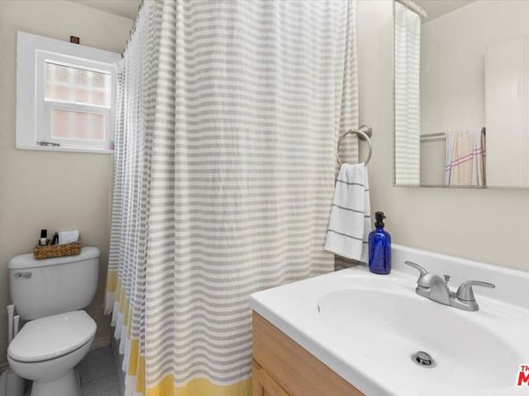 720 N La Fayette Park Place, Los Angeles CA 90026