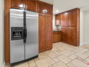 720 N La Fayette Park Place, Los Angeles CA 90026