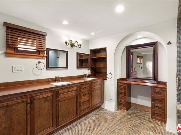 720 N La Fayette Park Place, Los Angeles CA 90026