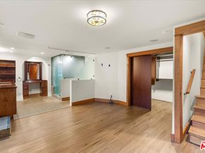 720 N La Fayette Park Place, Los Angeles CA 90026