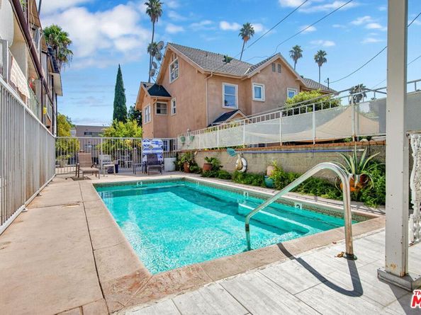 1559 Winona Boulevard D2, Los Angeles CA 90027