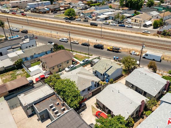 11012 Willowbrook Avenue, Los Angeles CA 90059