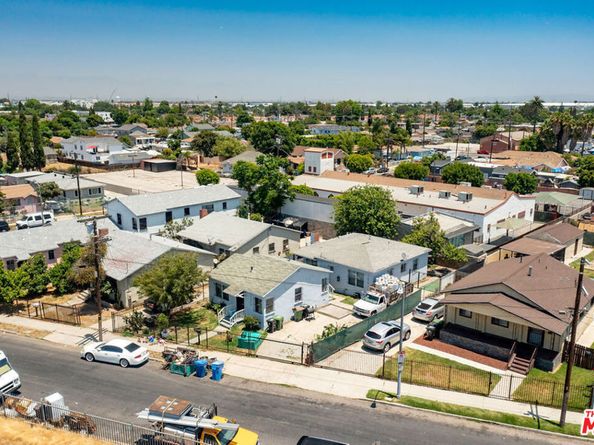 11012 Willowbrook Avenue, Los Angeles CA 90059