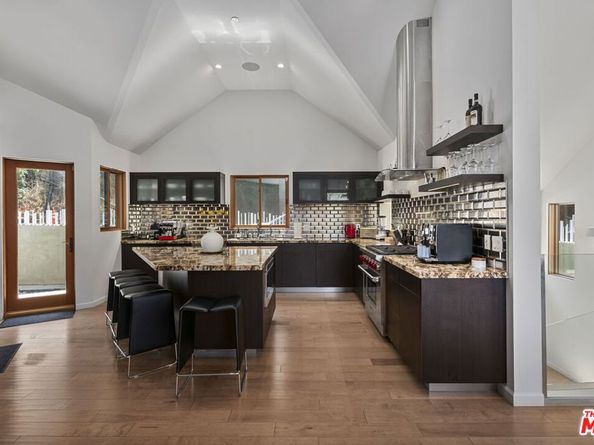 10110 Cielo Drive, Beverly Hills CA 90210