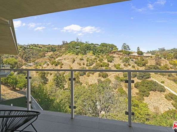 10110 Cielo Drive, Beverly Hills CA 90210