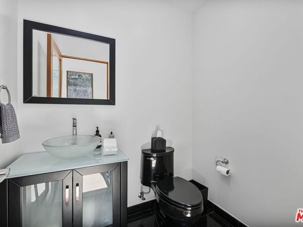 10110 Cielo Drive, Beverly Hills CA 90210