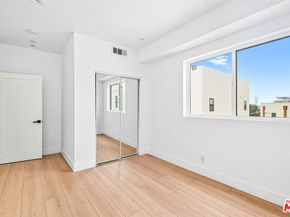 1359 W 35th Place, Los Angeles CA 90007