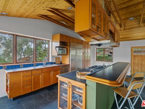 20006 Valley View Drive, Topanga CA 90290